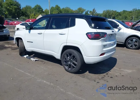 2025 Jeep Compass Limited 4X4 из США, поврежденный, VIN 3C4NJDCN7ST567037